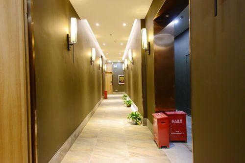 Varios Mint Appart International Hotel - Shenzhen Convention and Exhibition Center