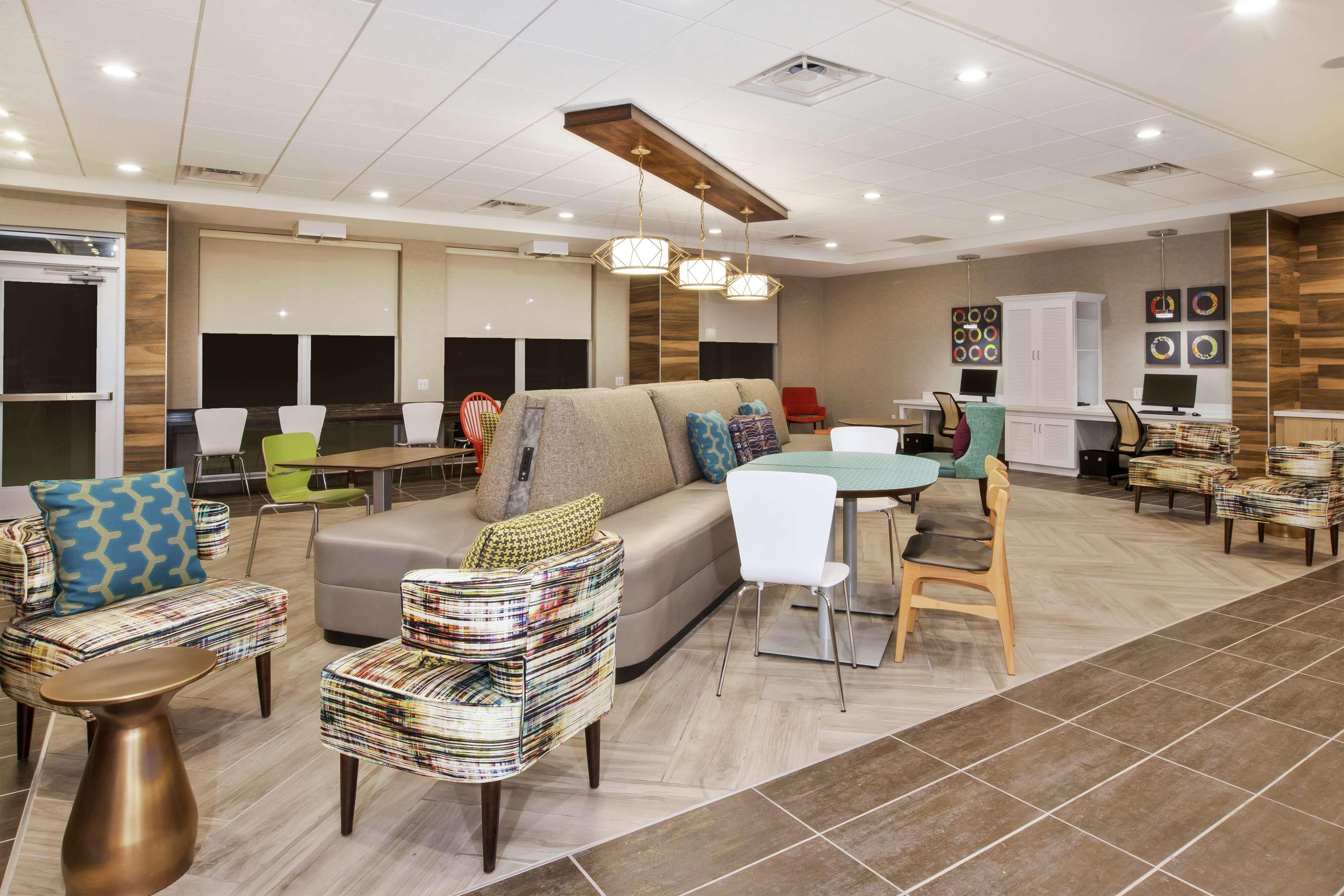Vista Lobby Home2 Suites By Hilton West Bloomfield Detroit