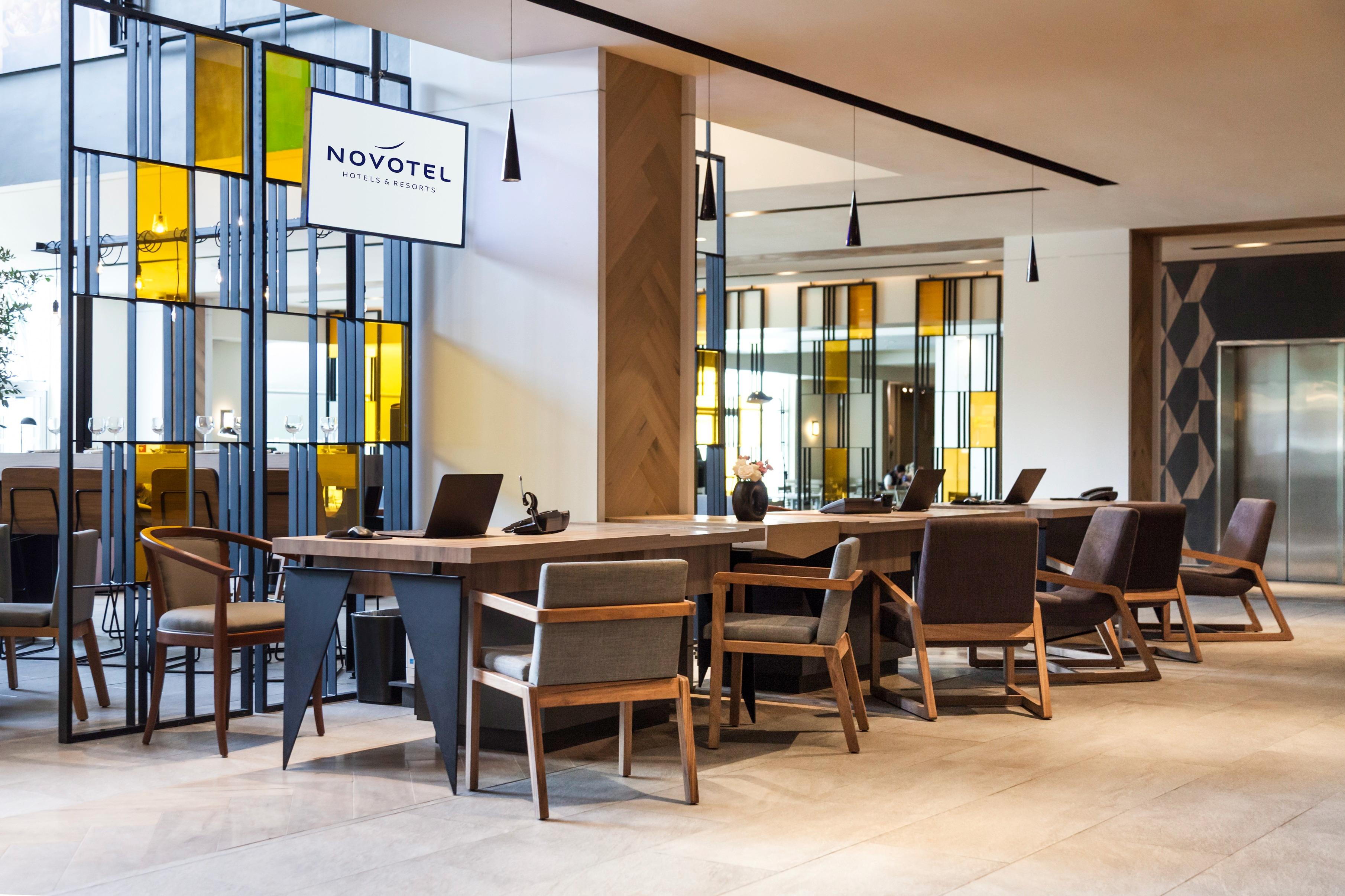 Vista Lobby Novotel Monterrey Valle