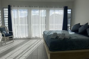 Renta Vacacional - 2 min Walk from Beach Luxury Waterfront Villa South Finger Jolly Harbour