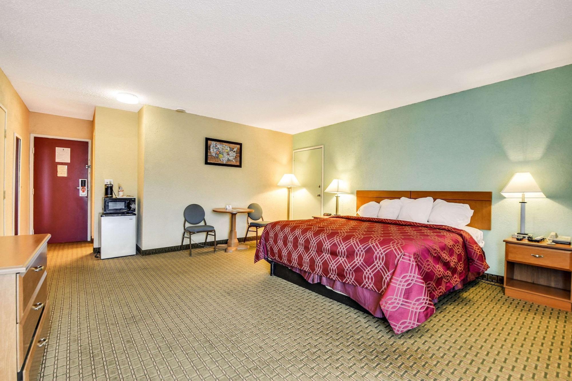 Habitación Econo Lodge Busch Gardens