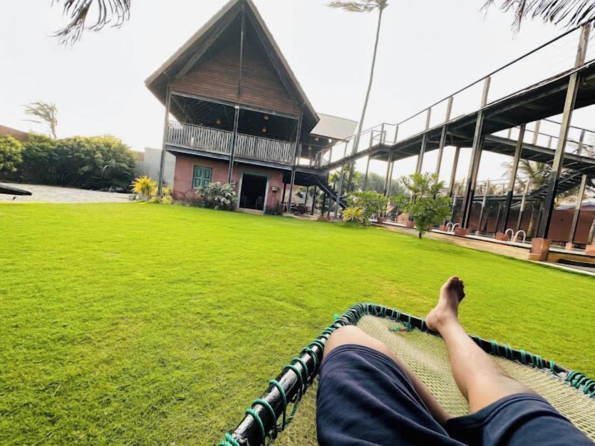 Vista Exterior Saprin Beach Resort