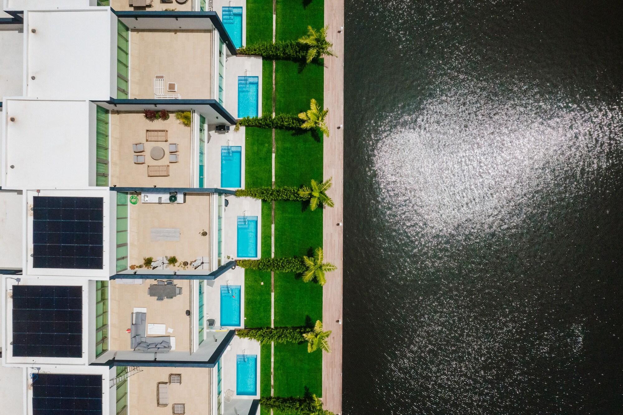 Vista Exterior ONE Canal Point