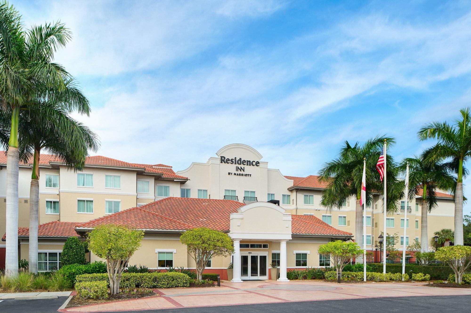 Vista Exterior Residence Inn Fort Myers at I-75 and Gulf Coast Town Center