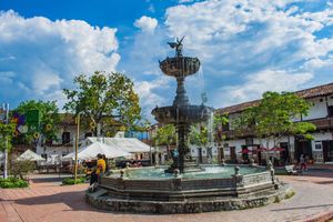 Alojamiento - Hotel Caseron del Parque