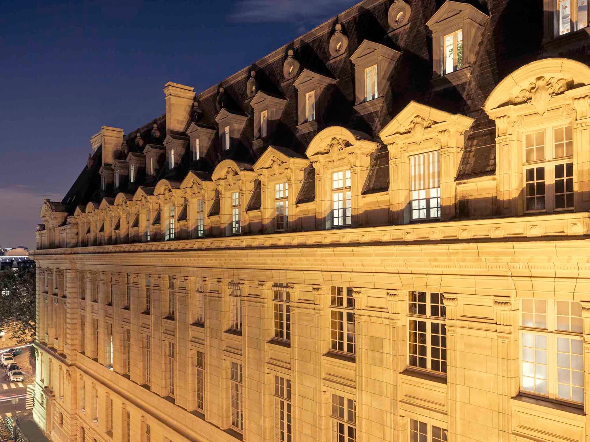 Vista Exterior ibis Paris Porte d'Orléans