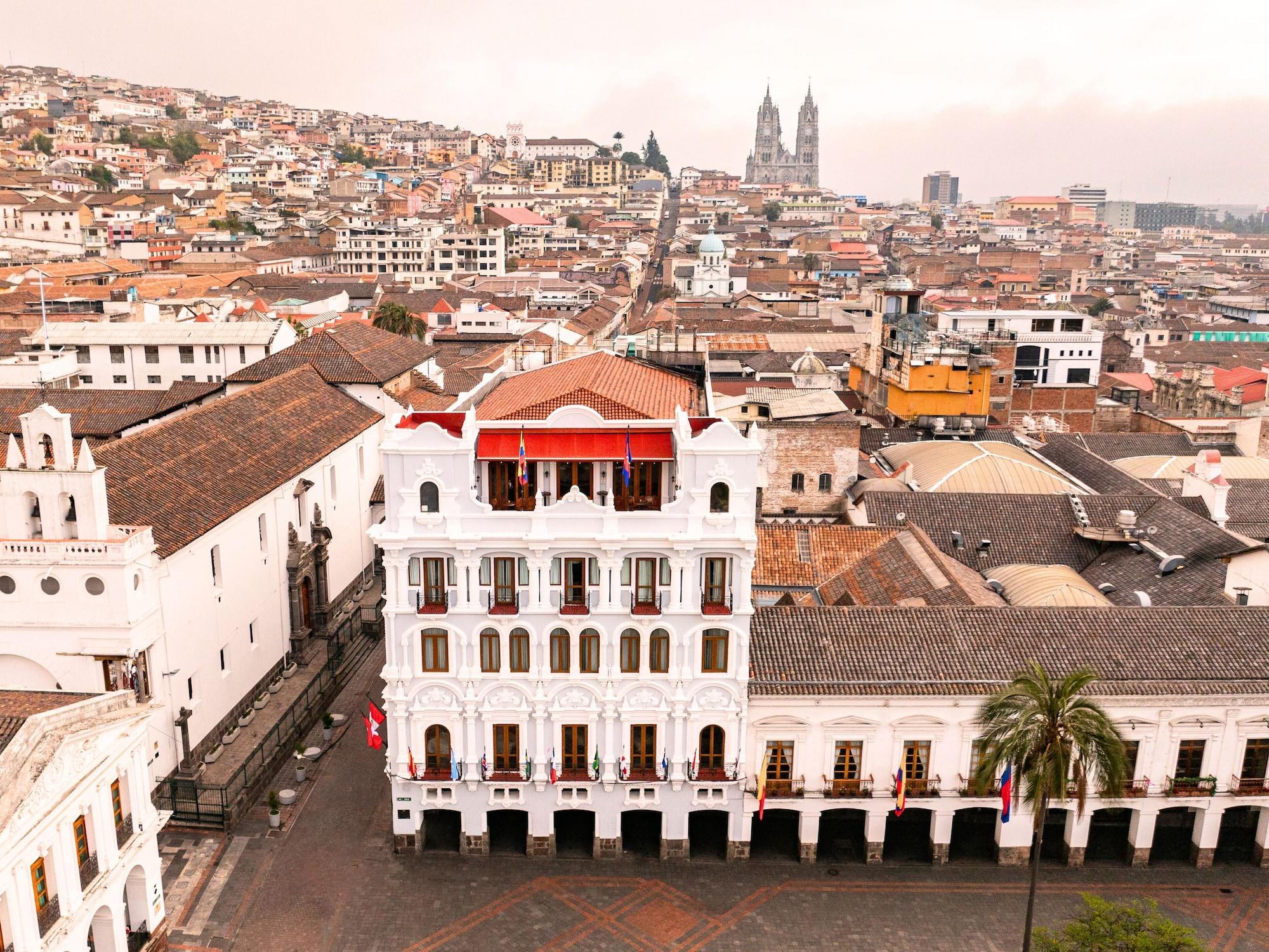 Vista Exterior Hotel Plaza Grande