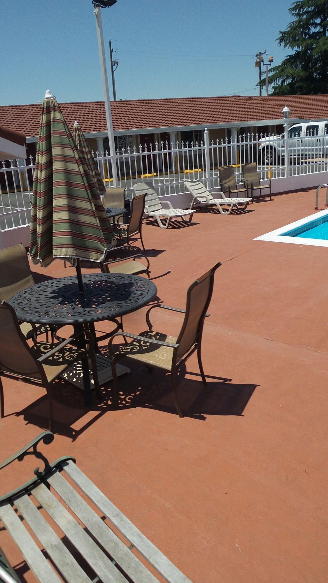 Instalaciones Recreativas Holiday Motel Oakdale