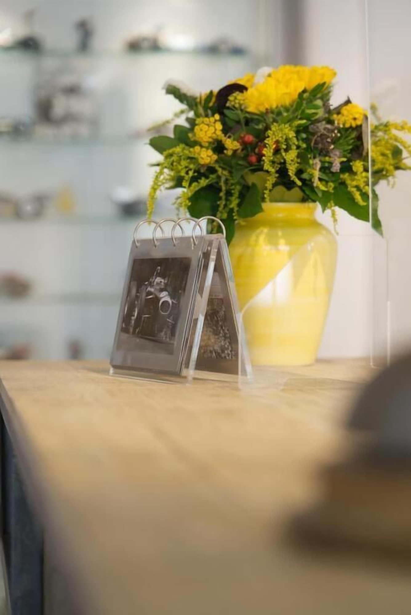 Varios Reinhardts Garni Automobilia Hotel