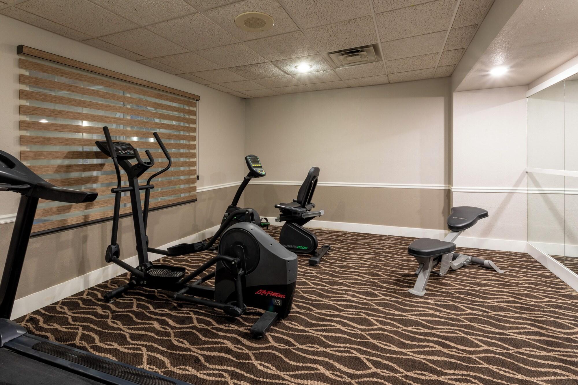 Gimnasio GrandStay Hotel & Suites - Waunakee