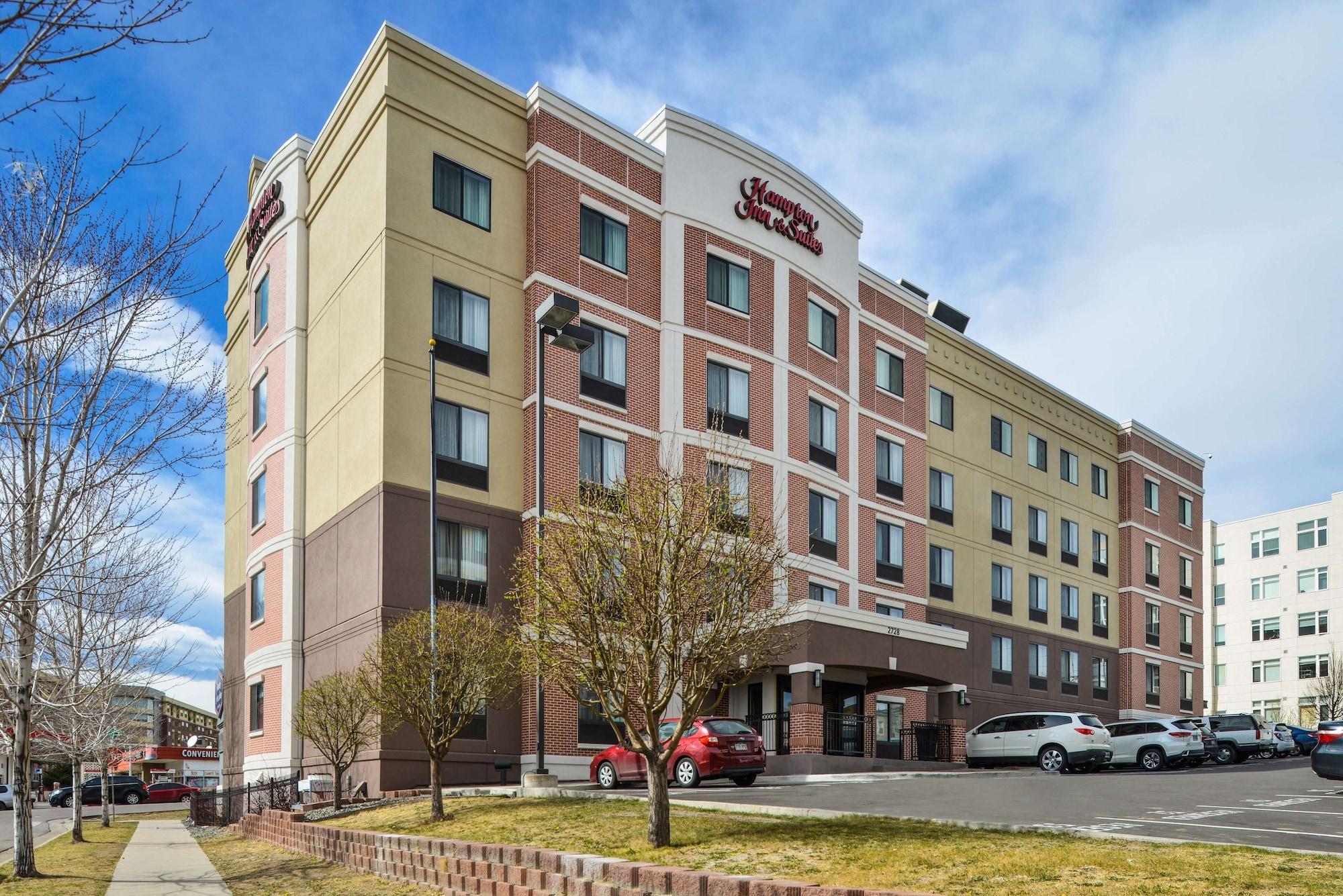 Vista Exterior Hampton Inn & Suites Denver-Speer Boulevard
