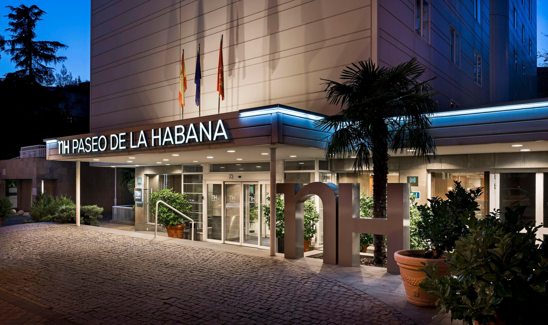 Vista Exterior NH Madrid Paseo de la Habana