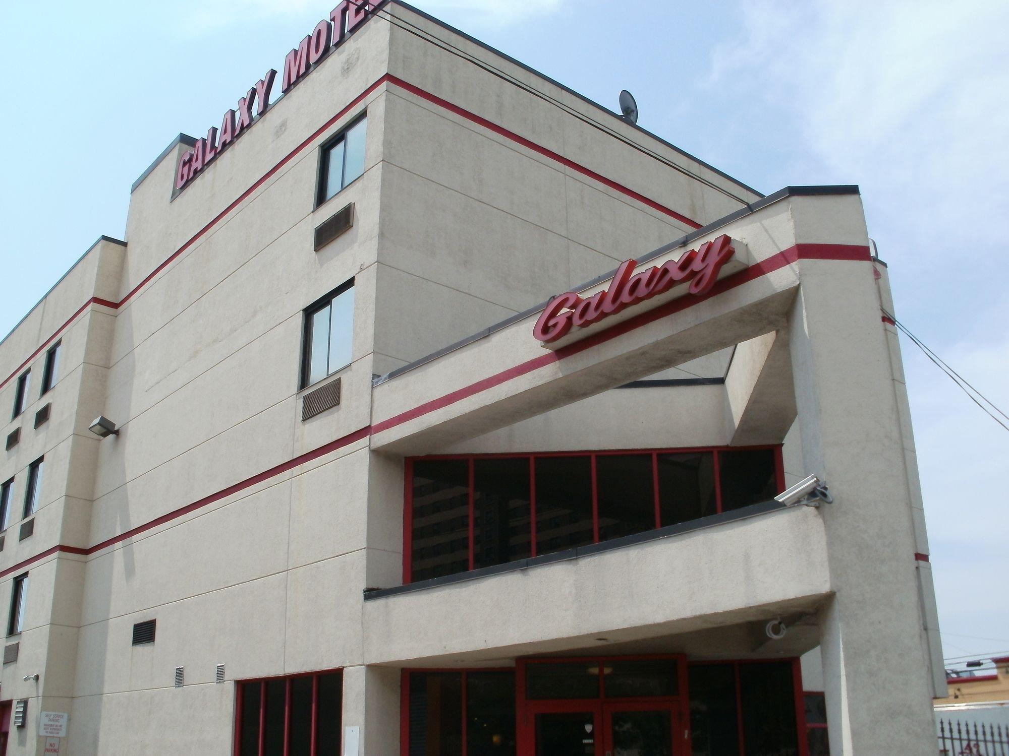 Vista Exterior Galaxy Motel