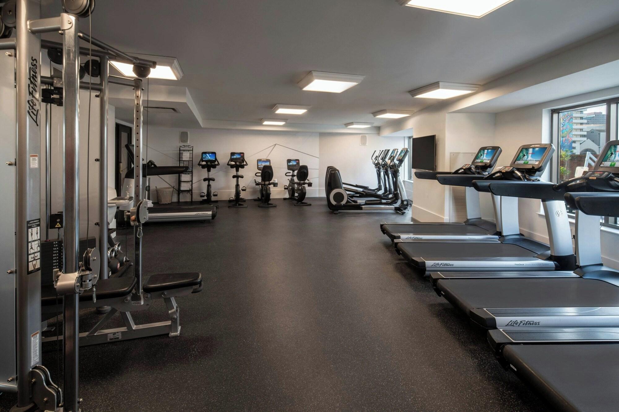 Gimnasio New Orleans Marriott Warehouse Arts District