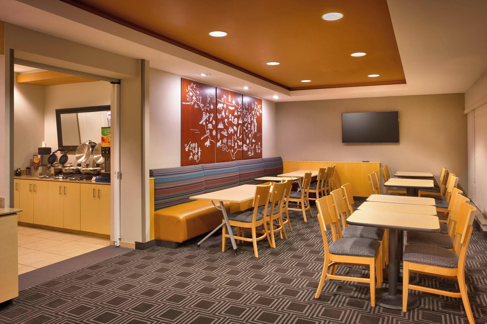 Restaurant TownePlace Suites by Marriott Omaha West