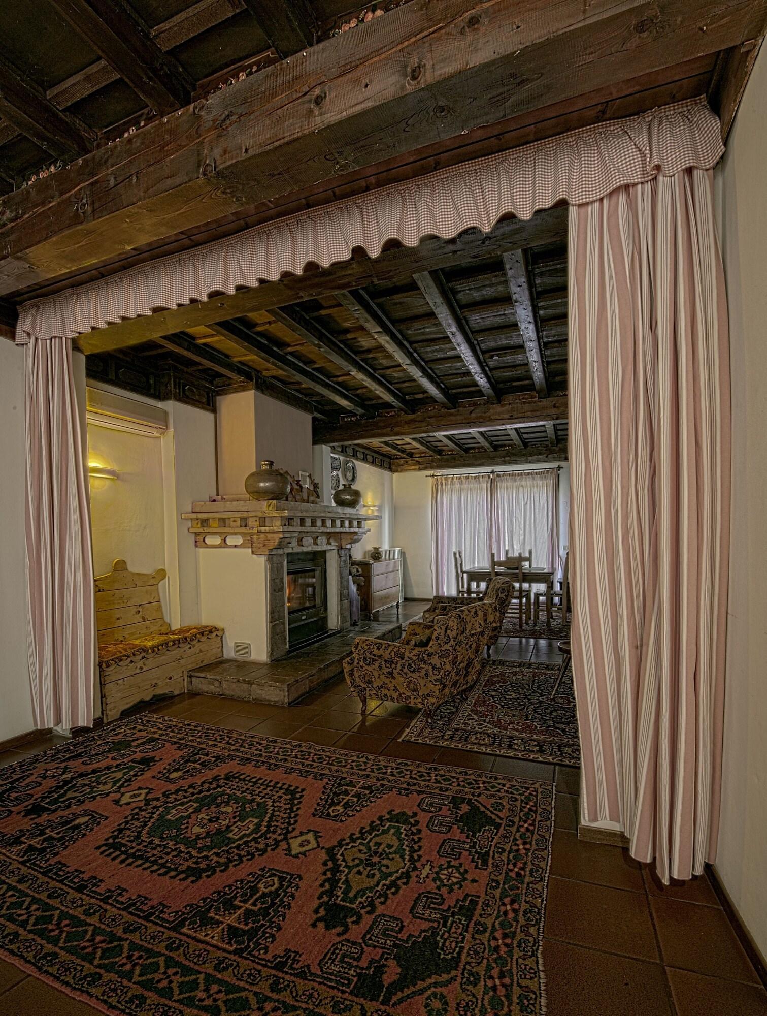Vista Lobby Villa Belfiore