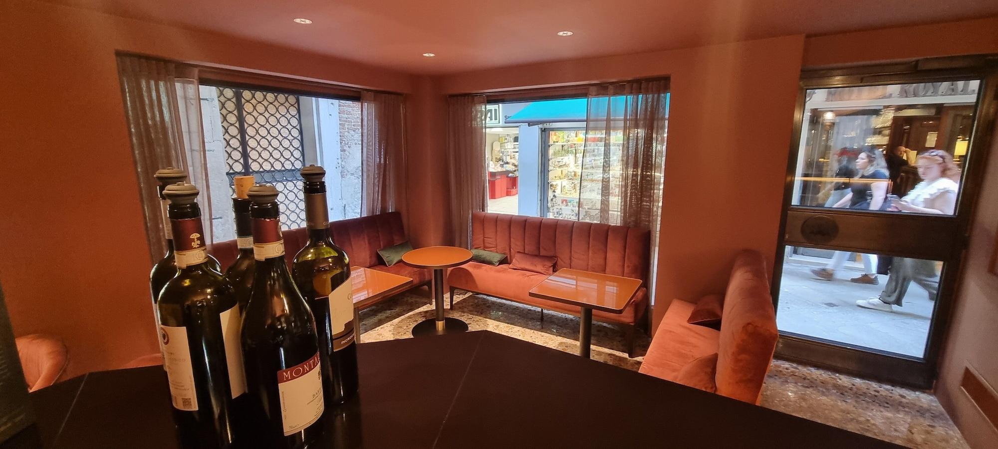 Bar/Salón Albergo San Marco