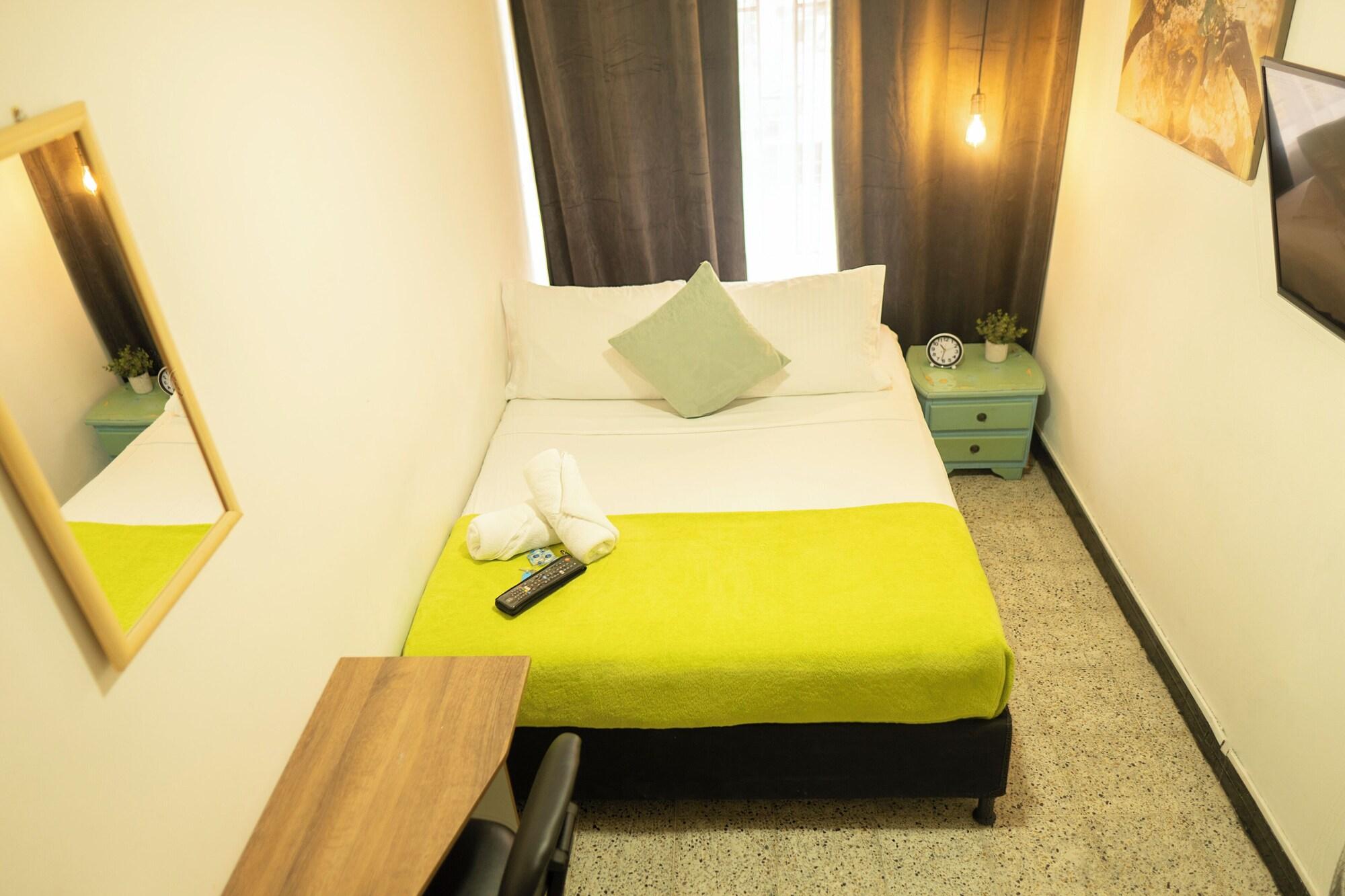 Habitación Africa house-Casa Hotel Laureles-La70