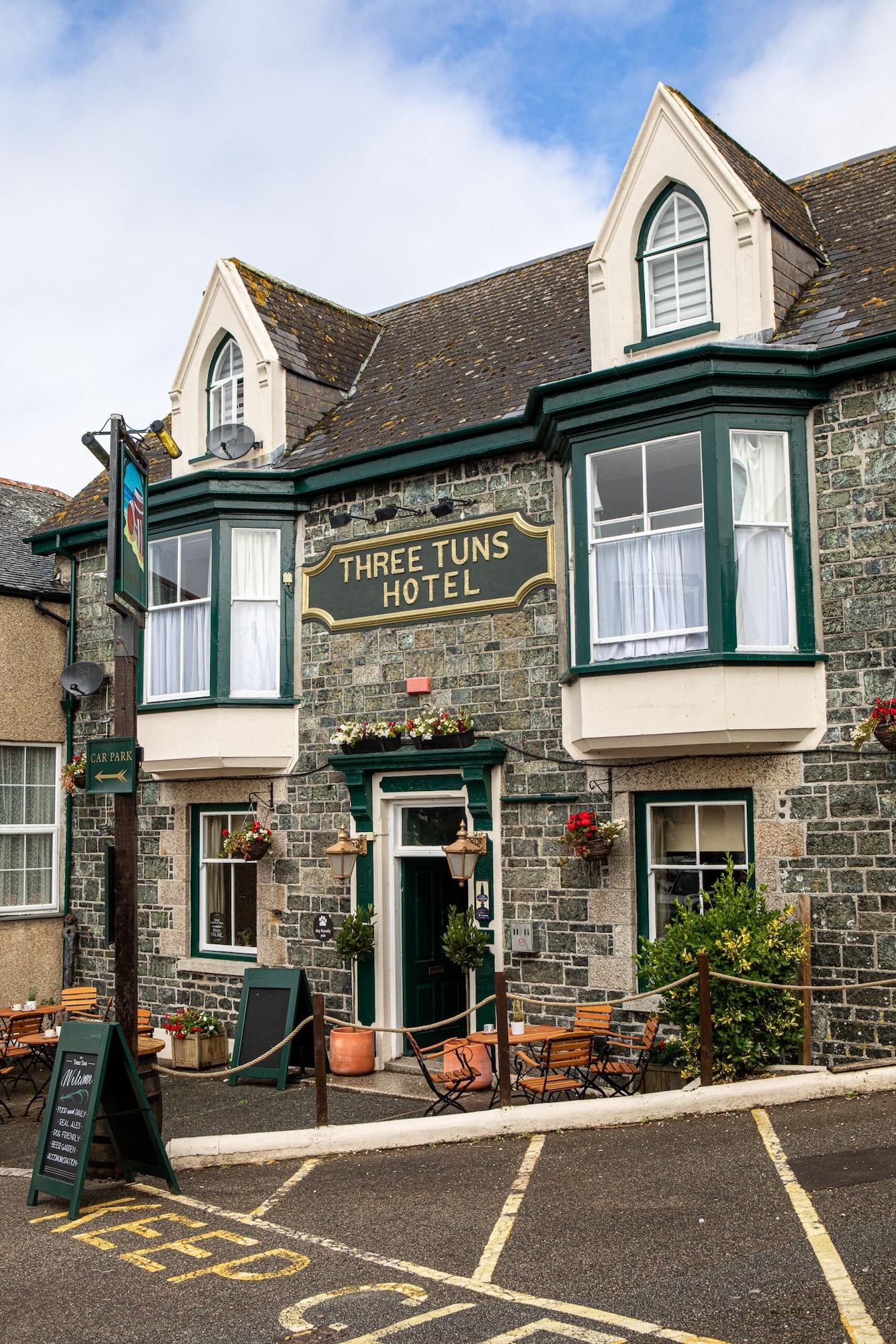 Vista Exterior Three Tuns