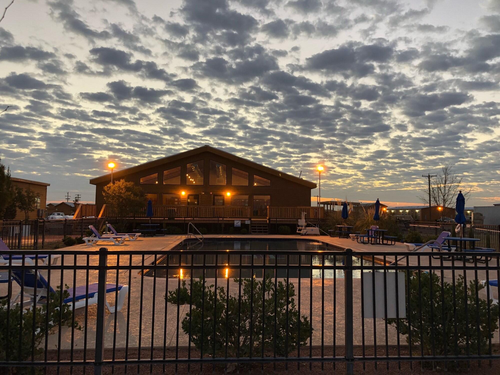 Vista Exterior Target Hospitality-Pecos South Lodge