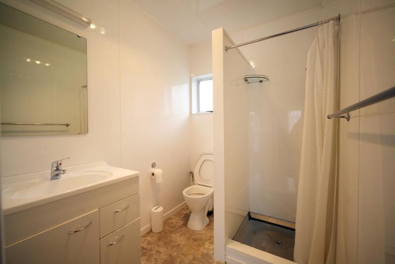 Baño Willowbank Motel