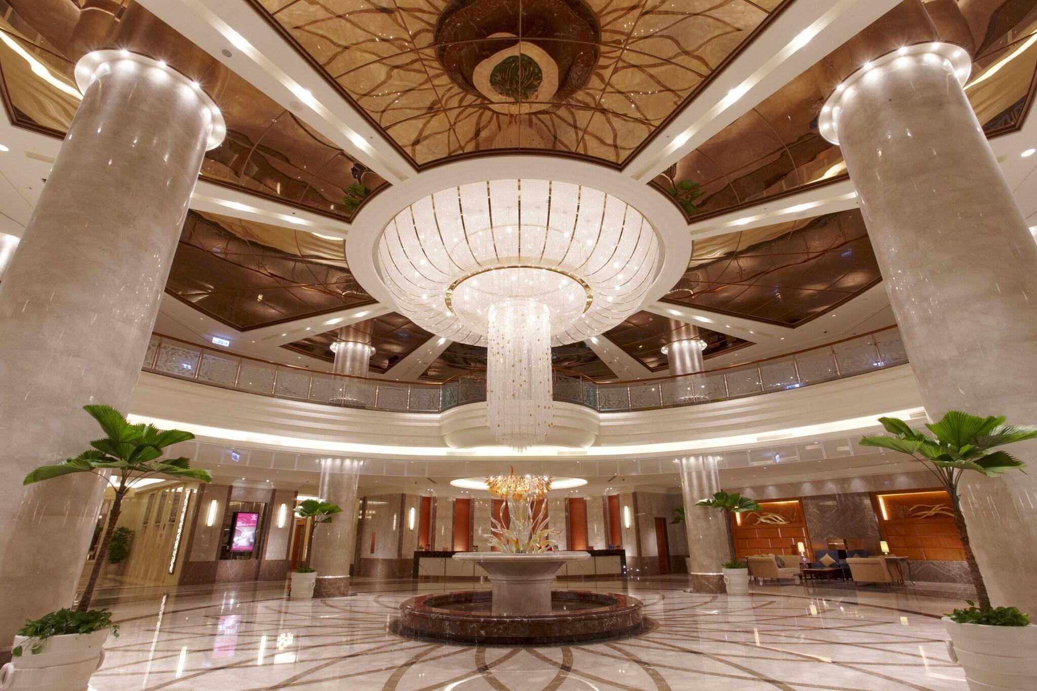 Vista Lobby E-Da Royal Hotel