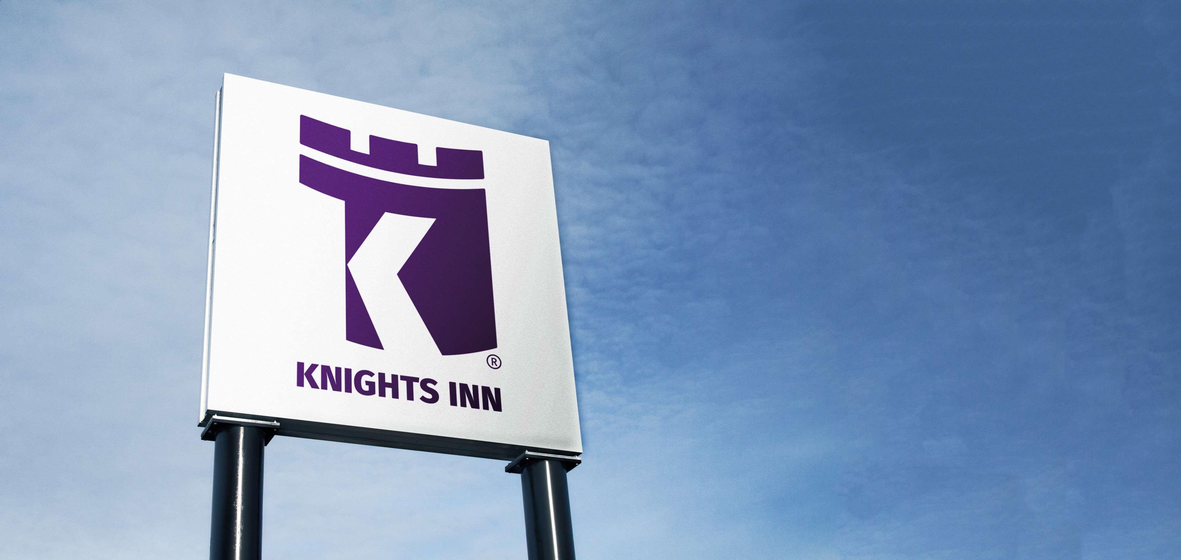 Vista Exterior Knights Inn San Antonio near AT&T Center