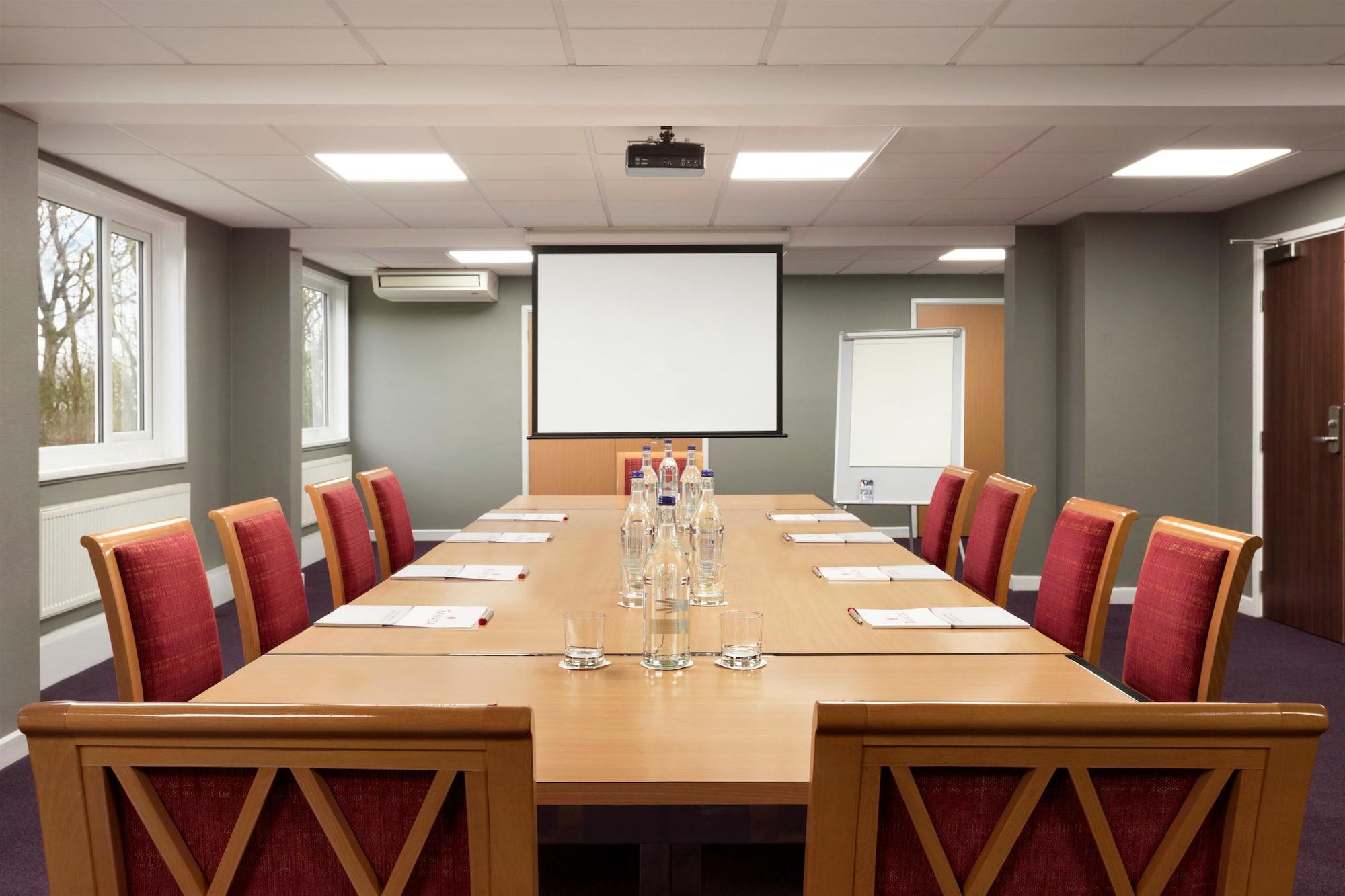 Sala de Reuniones Ramada by Wyndham Chorley South