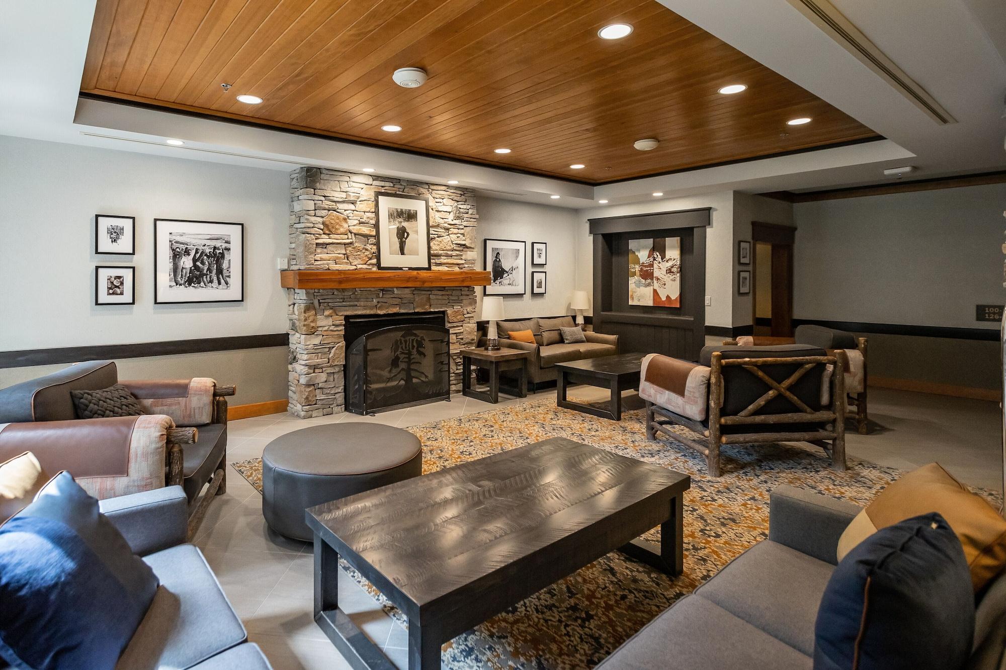 Vista Lobby Blue Mountain Resort Village Suites