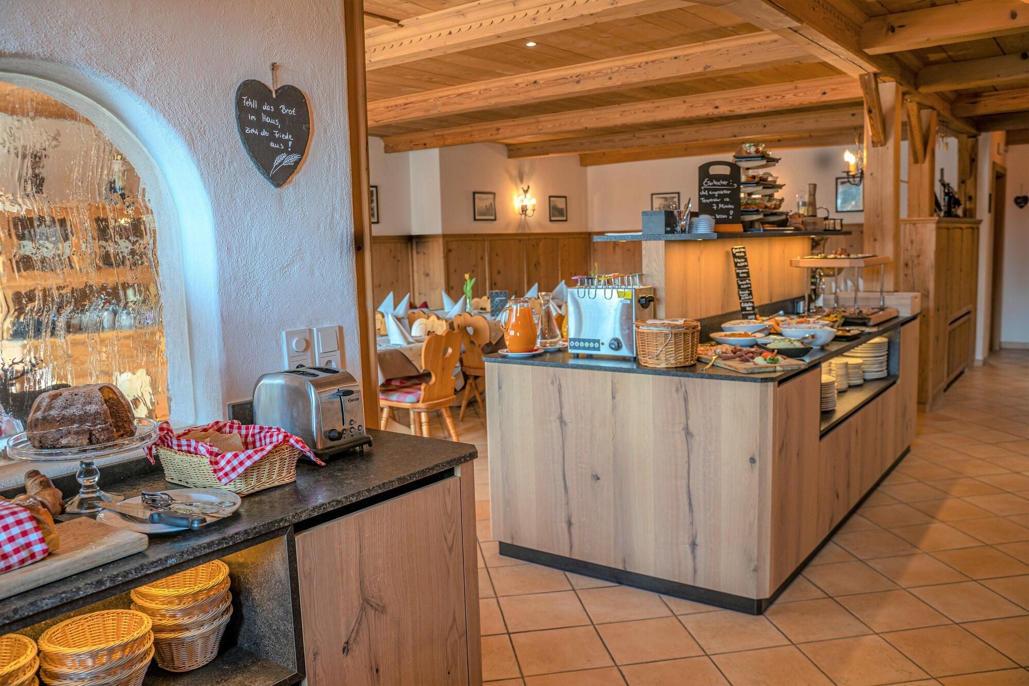 Restaurant Sweet Cherry Boutique & Guesthouse Tyrol