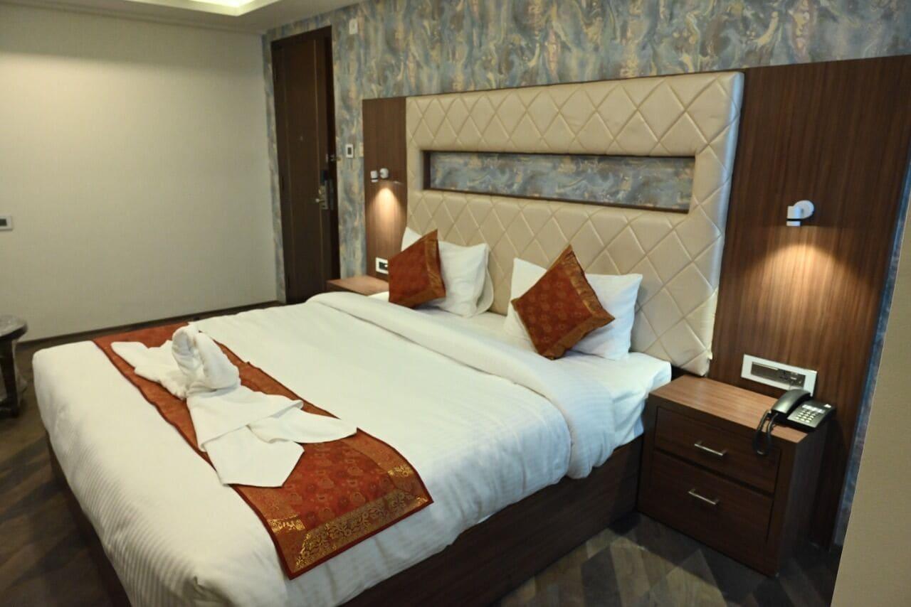 Varios The Triumph Hotel