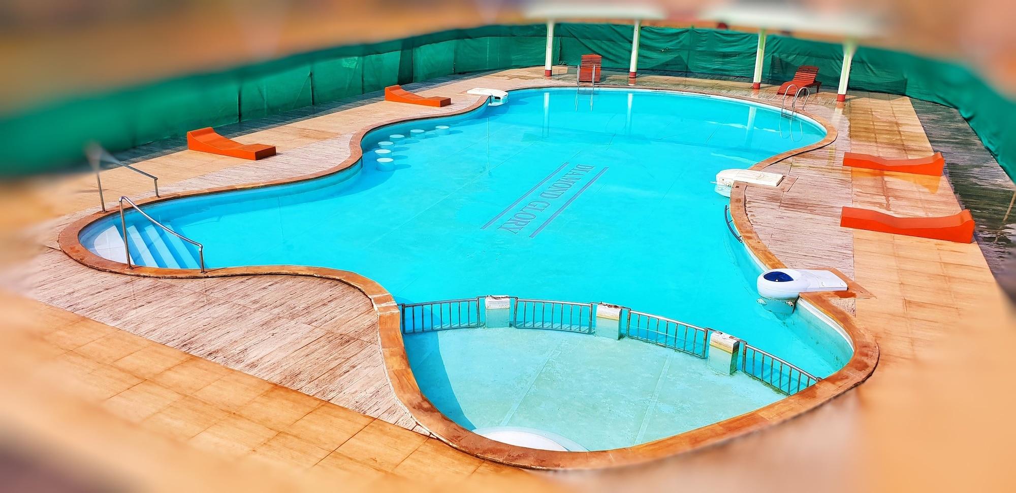 Vista Piscina Hotels Diamond Glory - Mandarmani