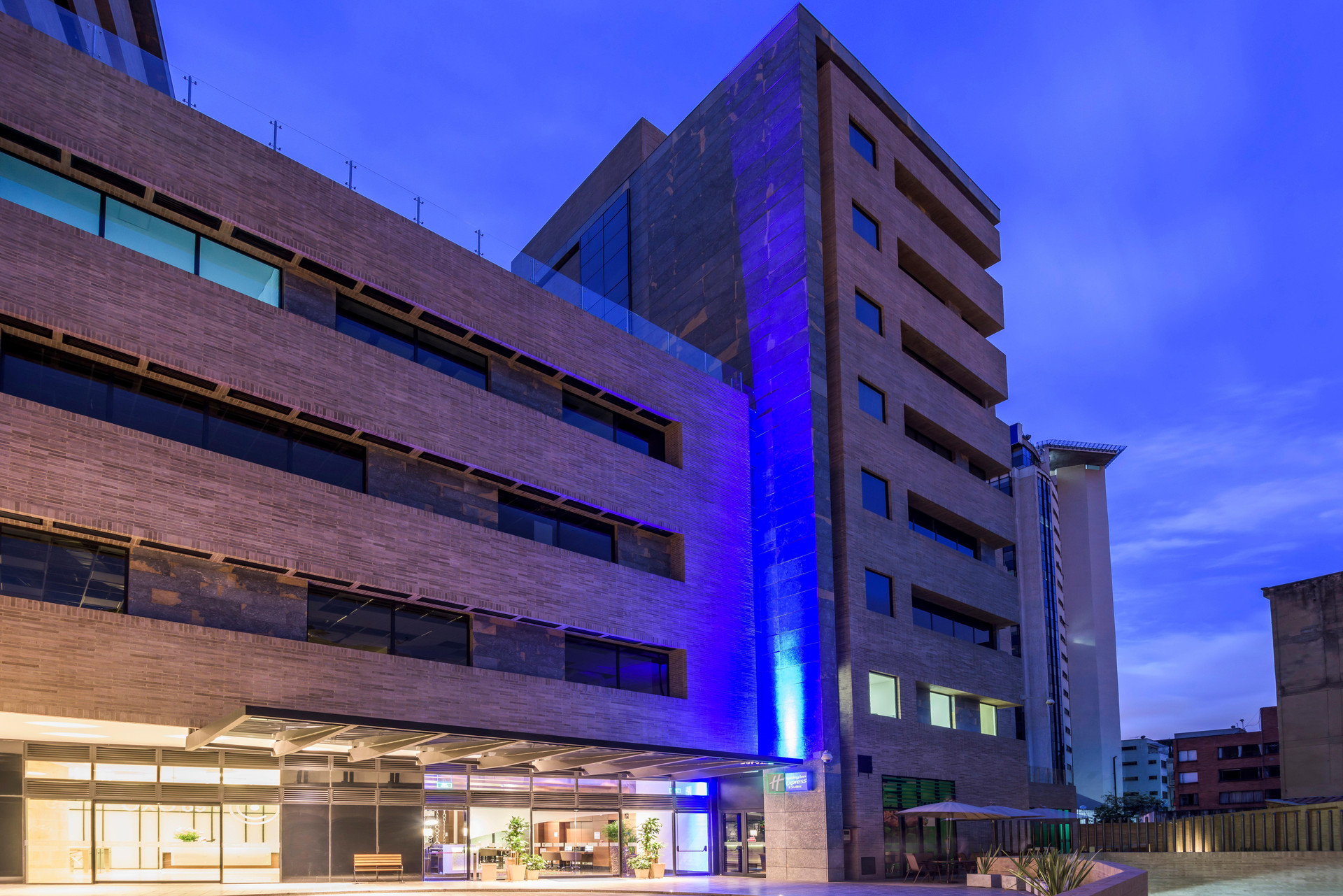 Vista Exterior Holiday Inn Express & Suites Bogota DC