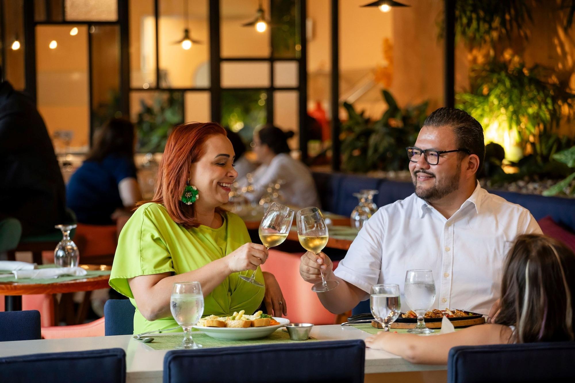 Restaurant Holiday Inn San Jose La Sabana by IHG