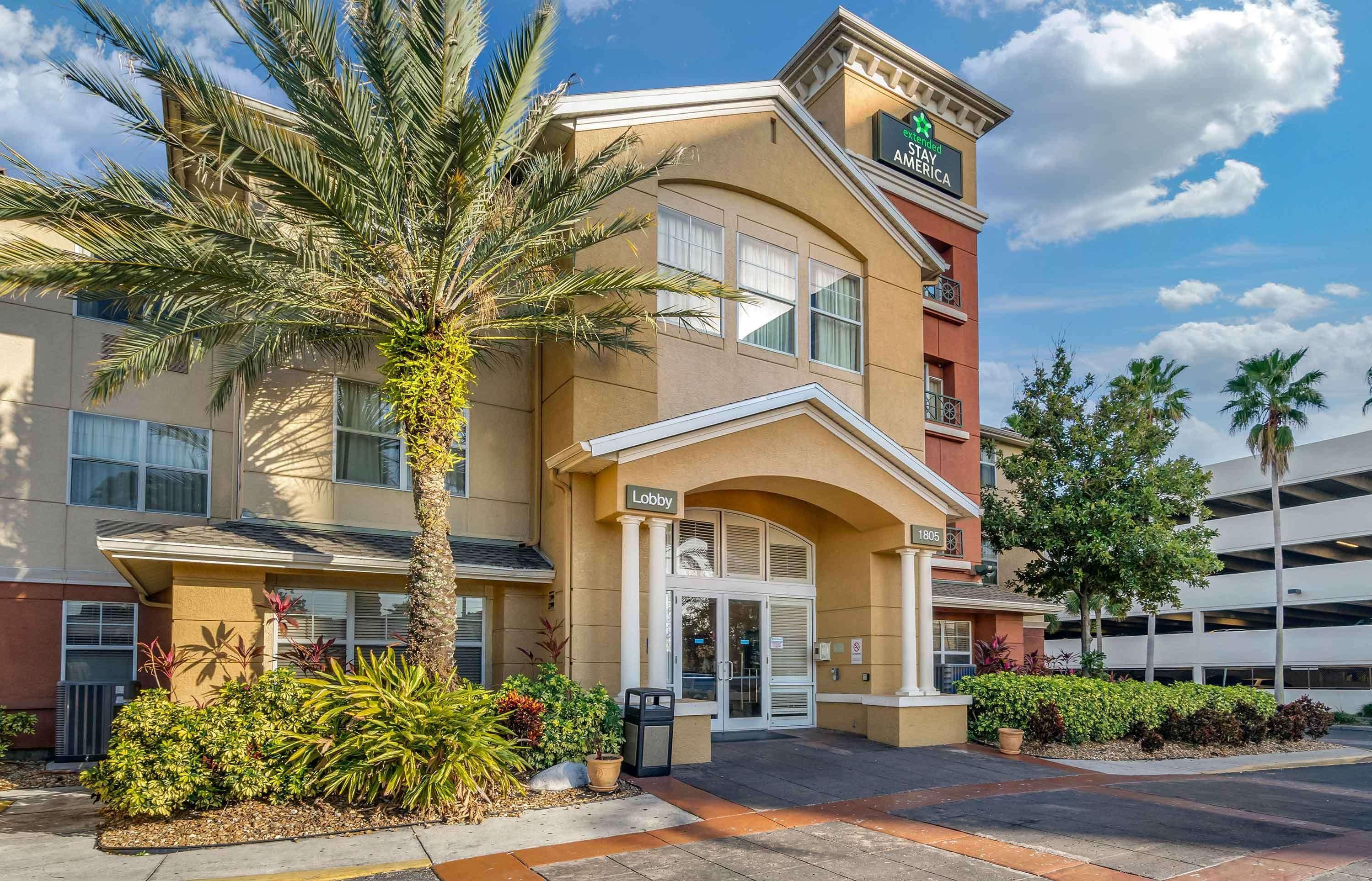 Vista Exterior Extended Stay America Suites Tampa Airport N Westshore Blvd