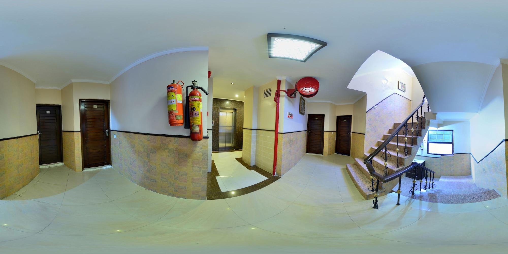 Varios Hotel Amax Inn