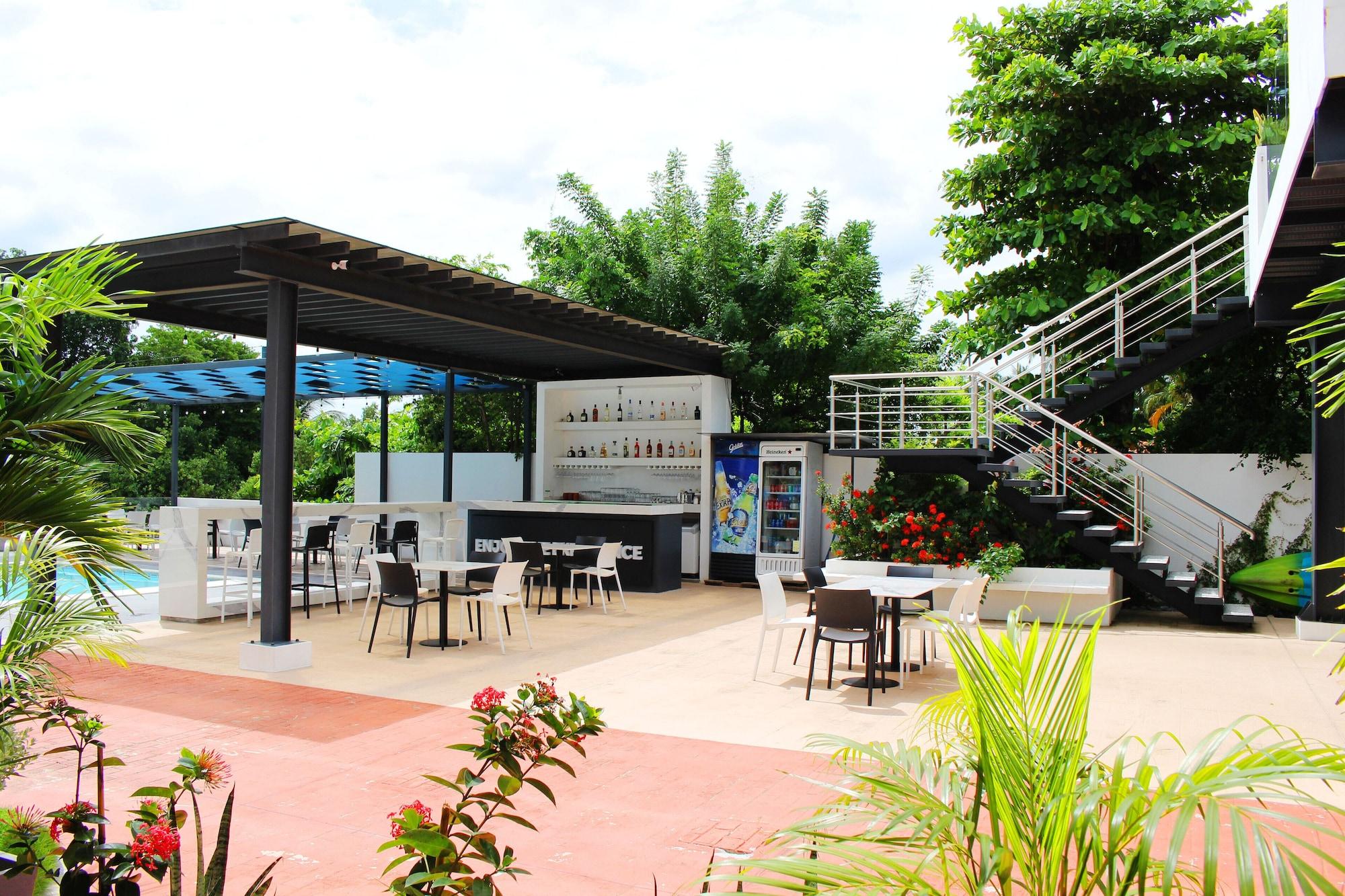 Bar/Salón The Views Resort