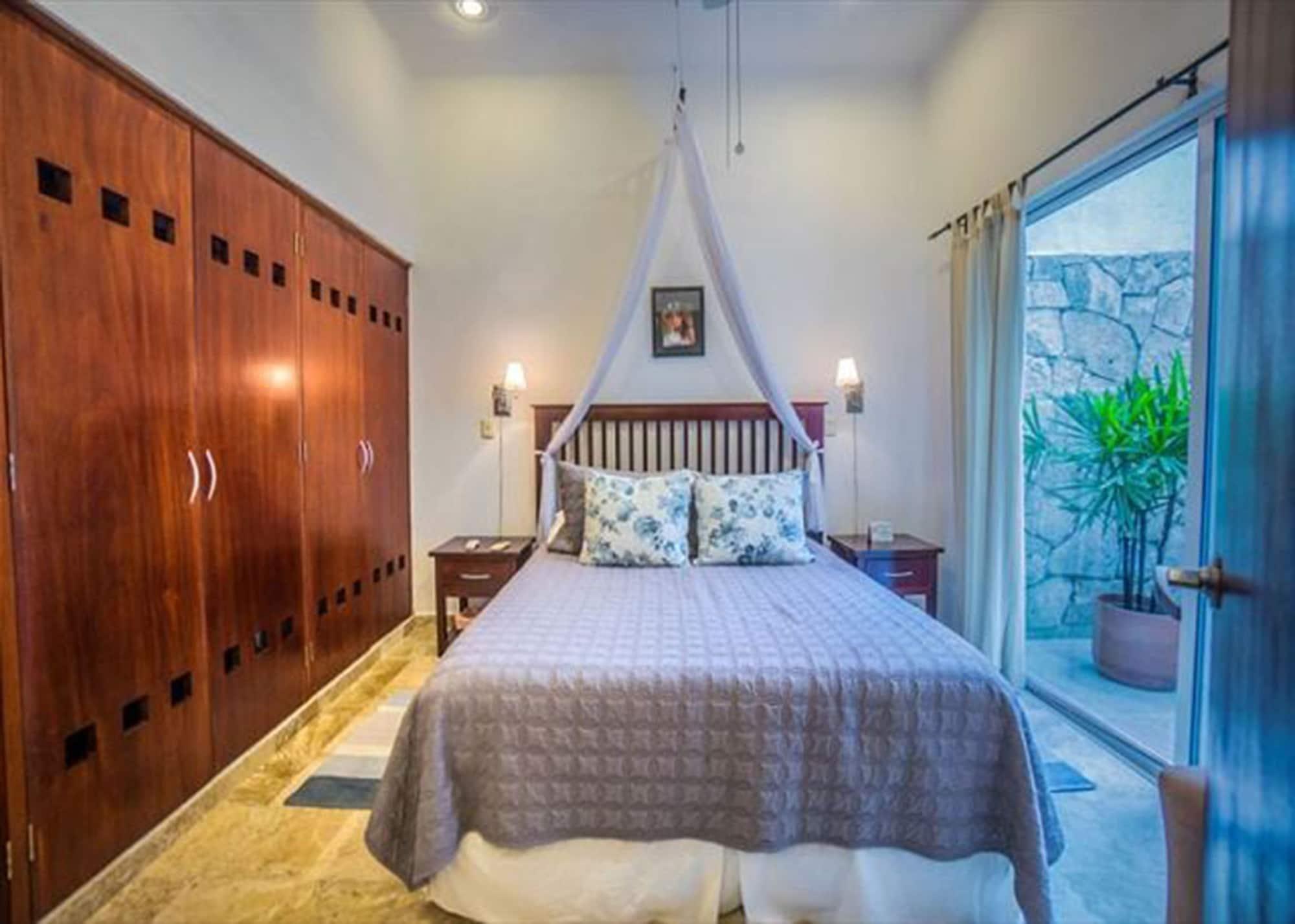 Habitación Magic, 1 block from Mamitas Beach by Tripintravel