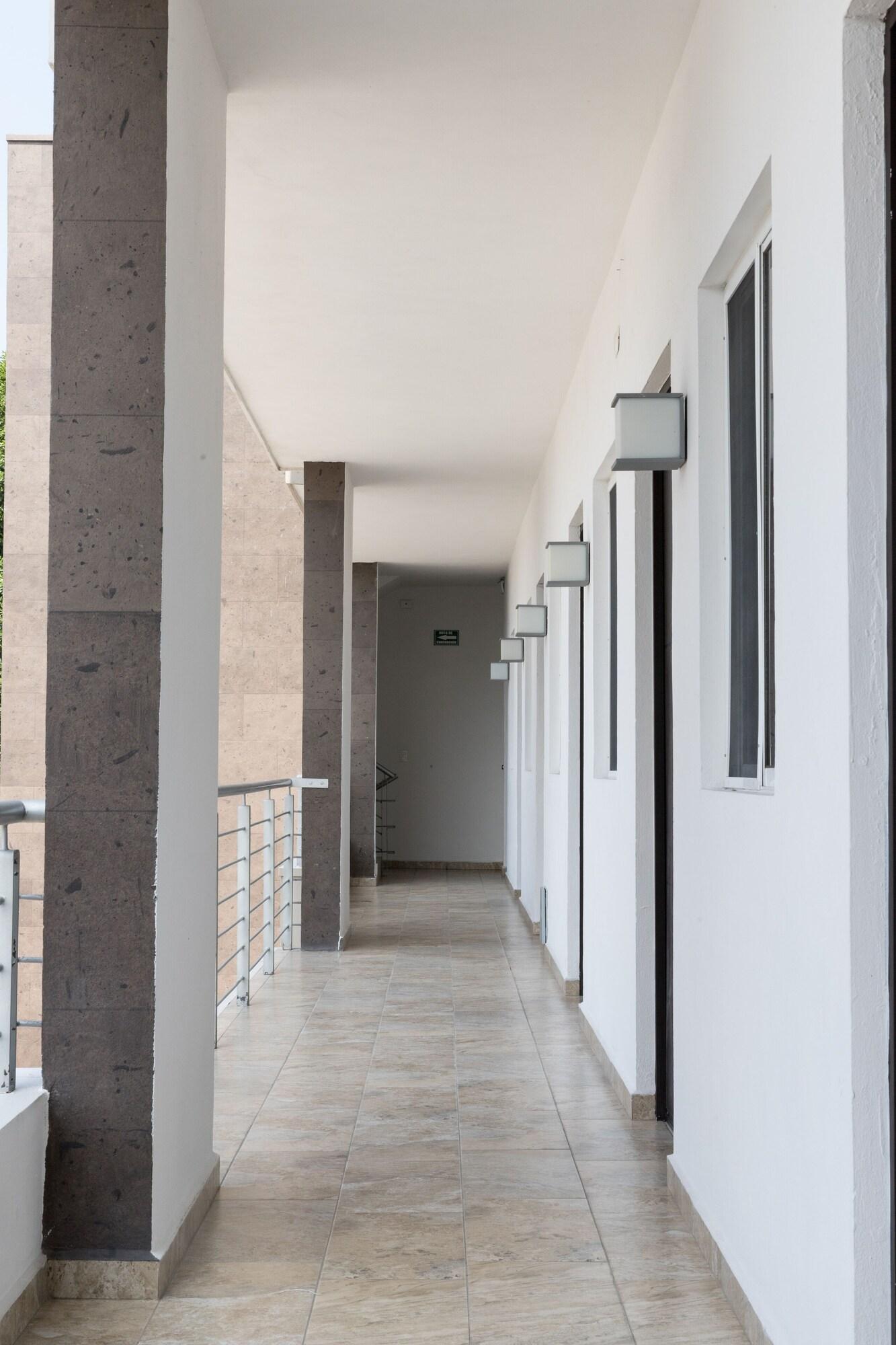 Varios Nova Hotel