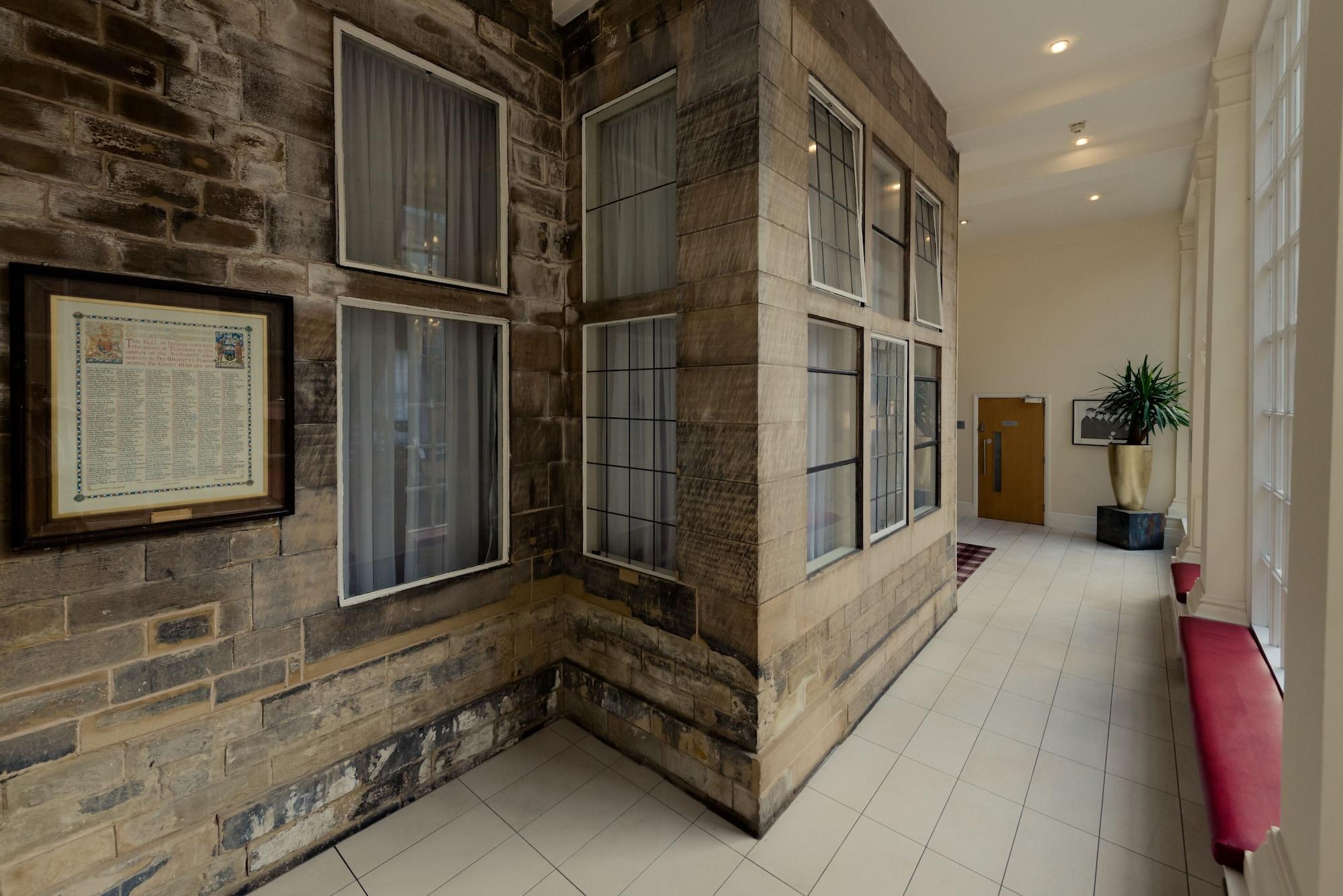 Vista Lobby Leopold Hotel