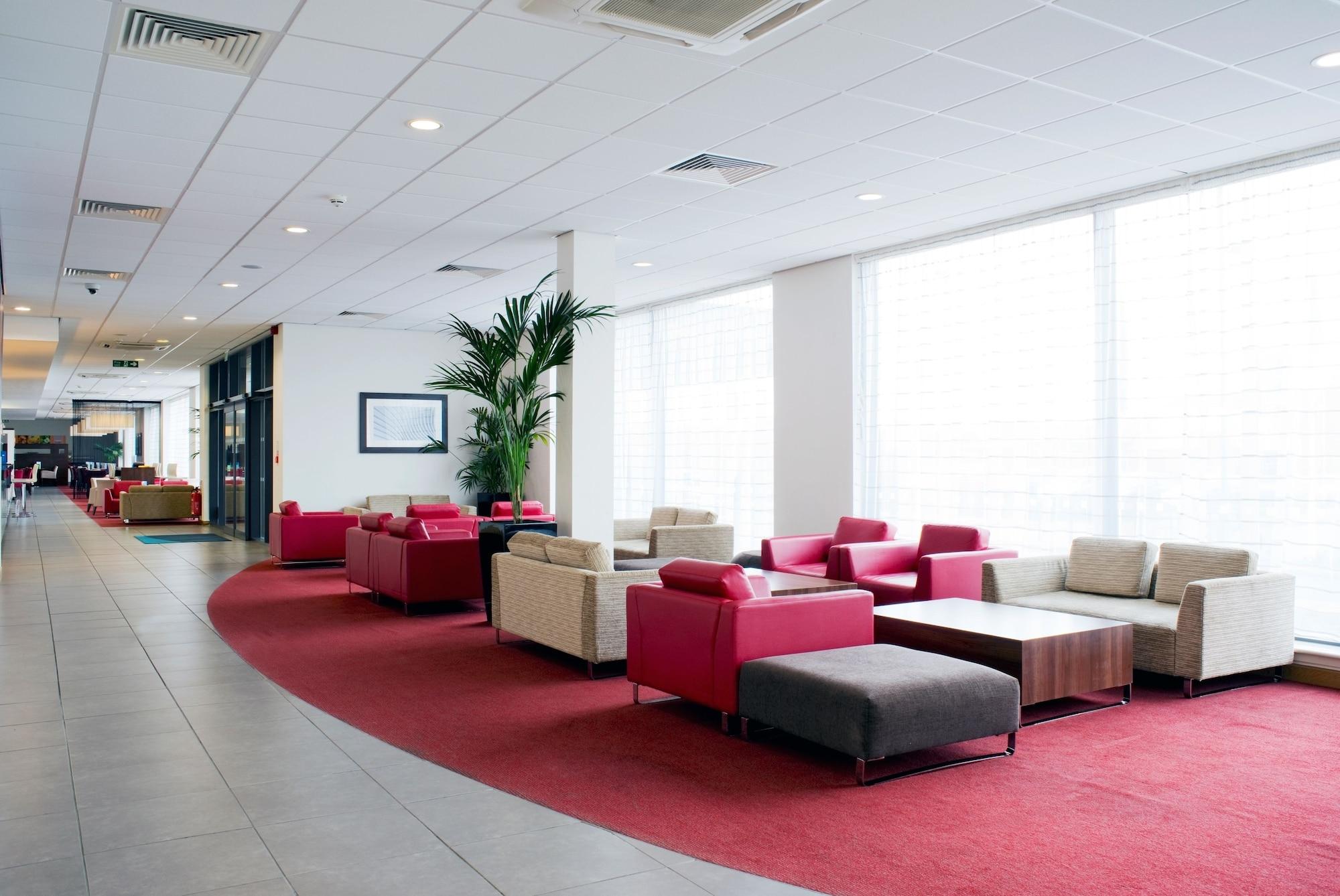 Vista Exterior Holiday Inn Express Rotherham North by IHG