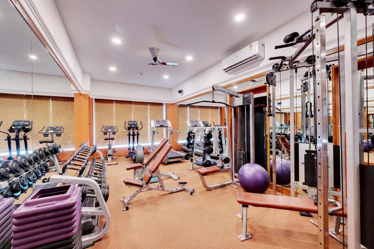 Instalaciones Recreativas E-square The Fern, Pune