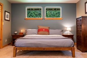 Alquiler Vacacional - Secluded Cabin on 2 Acres in Roche Harbor area, King bed, Fire pit, Bikes, Pets