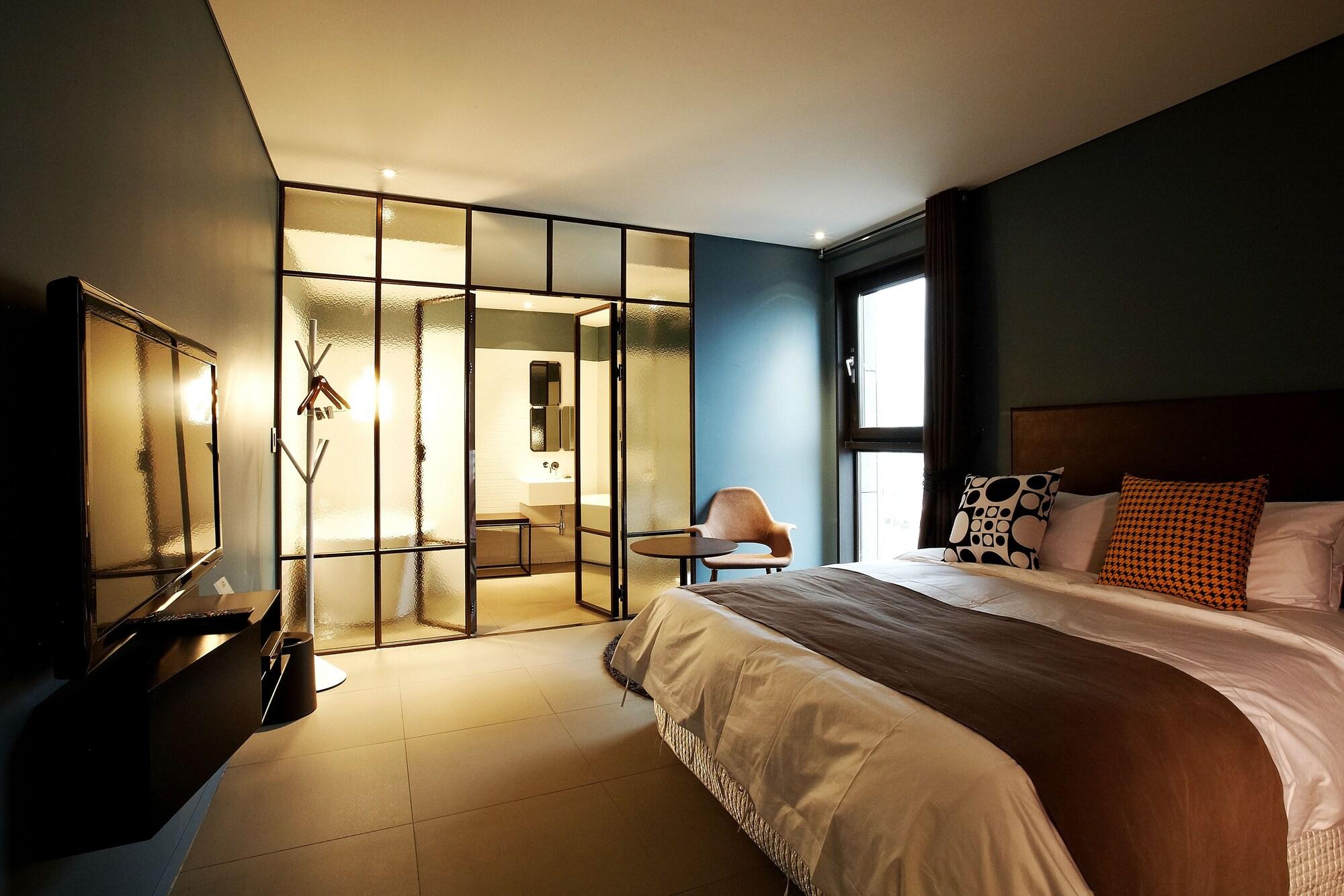Varios Urban Boutique Hotel