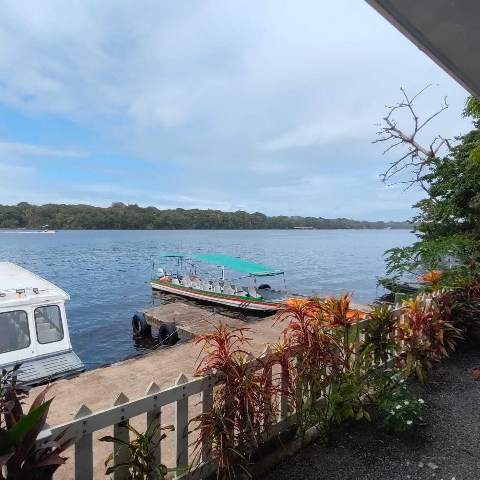 Vista Exterior Hotel Casablanca Tortuguero