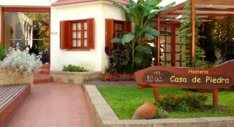 Vista Exterior Casa de Piedra