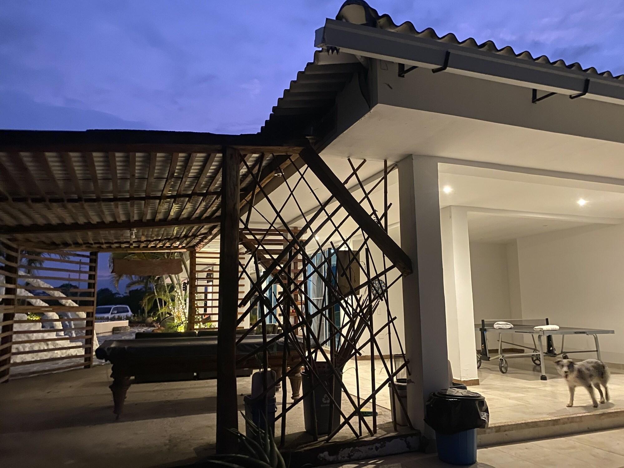 Comodidades del Alojamiento Hotel Zensi 420