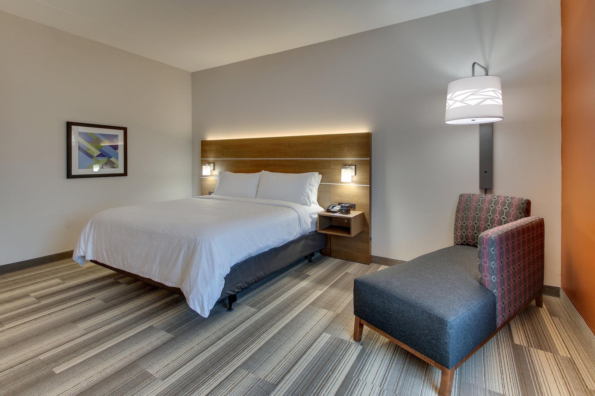 Habitación Holiday Inn Express & Suites Nashville Metrocenter Downtown by IHG