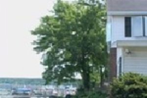 Alquiler Vacacional - Spacious 4 Bedroom Waterfront House