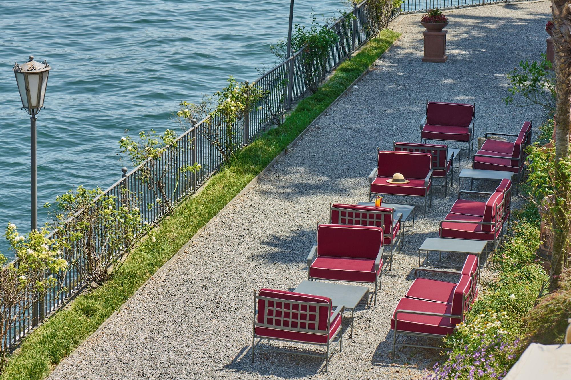 Vista Exterior Hotel Villa Flori